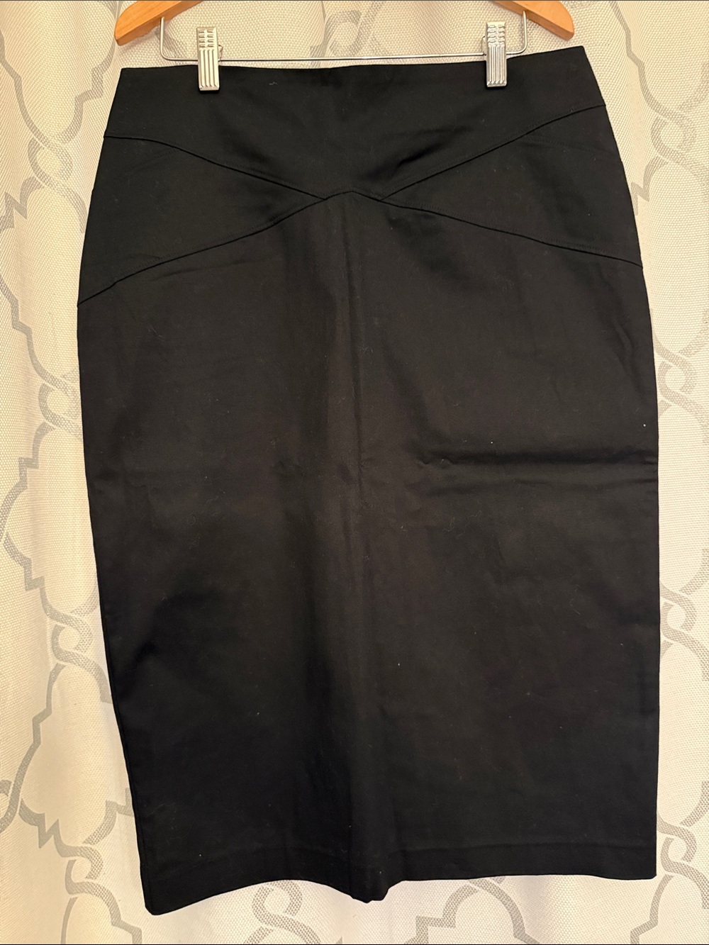Classic Black Pencil Skirt - Sleek Workwear